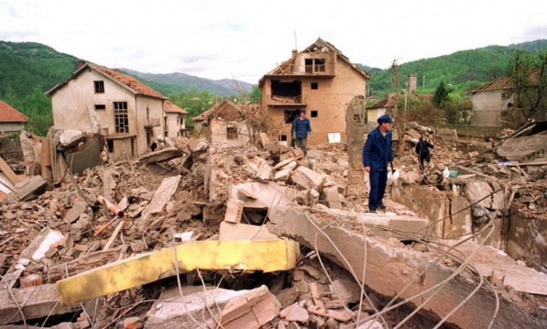 На данашњи дан 1999. НАТО гађао центар Сурдулице и убио 20 цивила, укључујући 12 деце