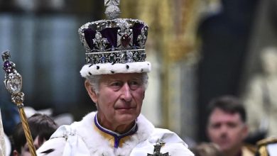 На церемонији у Лондону крунисан британски краљ Чарлс III (видео)