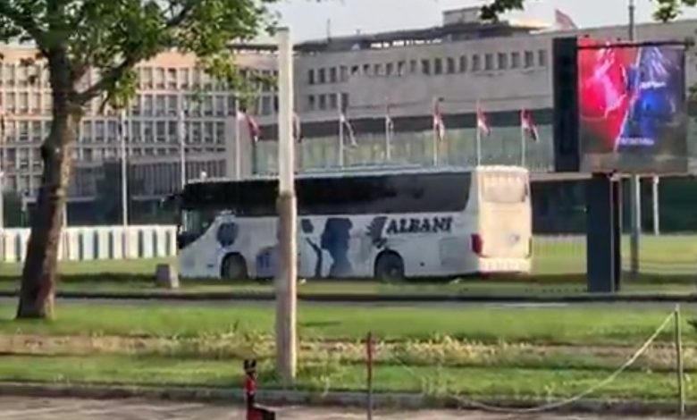 Жвалоња трампио Космет и Србе за Куртијеве аутобусе (фото, видео)