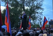 На чело јерменског протестног покрета против Пашињана стао архиепископ Баграт Србазан