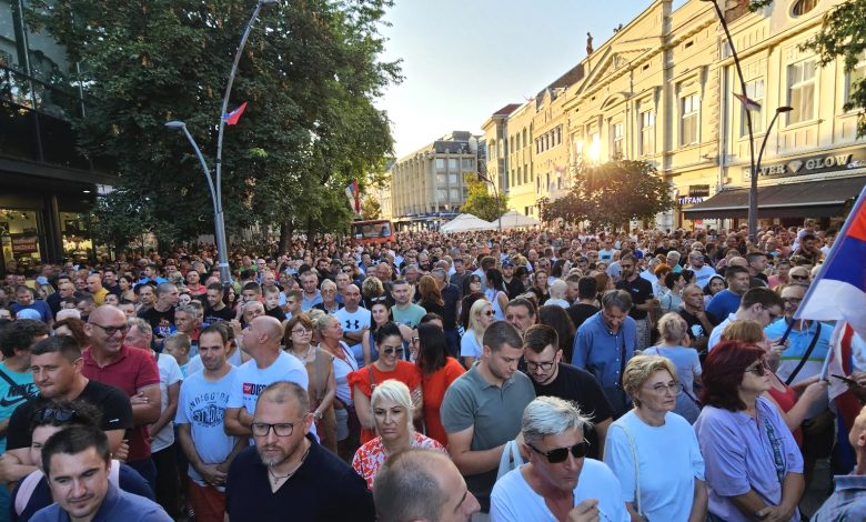 Реке народа на протестима против ископавања литијума у Шапцу, Аранђеловцу, Краљеву, Љигу и Барајеву (фото, видео)