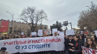 Сва четири репрезентативна синдиката радника у просвети одбила понуду Александра Вучића за прекид штрајка