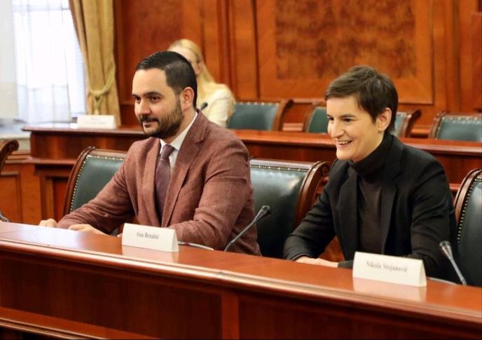 Шеф кабинета Ане Брнабић и његова сестра добили по милион евра од оф-шор фирме и Привредне коморе Србије