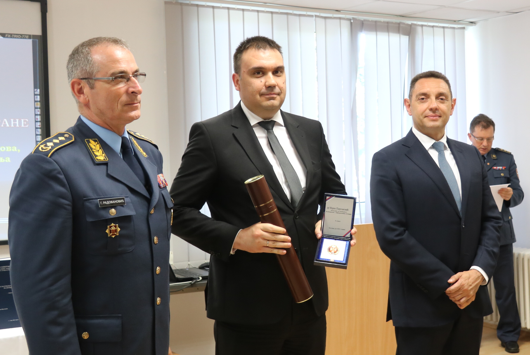 Први оперативац БИА преговара са криминалцима