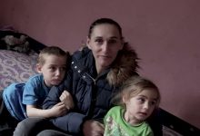„Ћутала сам из страха, где ћу са осморо деце?” – Одузимање деце због сиромаштва (видео) „Ћутала сам из страха, где ћу са осморо деце?” – Одузимање деце због сиромаштва (видео)