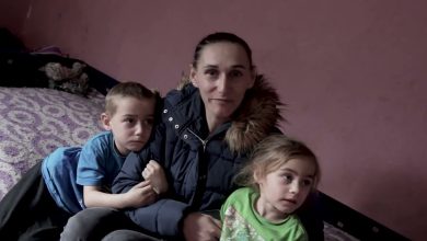 „Ћутала сам из страха, где ћу са осморо деце?” – Одузимање деце због сиромаштва (видео) „Ћутала сам из страха, где ћу са осморо деце?” – Одузимање деце због сиромаштва (видео)