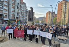 Митровачки студенти траже ванредну седницу Скупштине Србије о статусу Универзитета у Приштини Митровачки студенти траже ванредну седницу Скупштине Србије о статусу Универзитета у Приштини