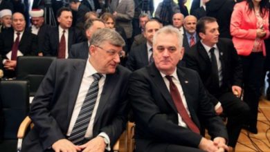 Ко је Оливер Антић, оснивач СНС, Вучићев мецена који му је гурао на правном, болесник и магационер кокаин дипломатије?