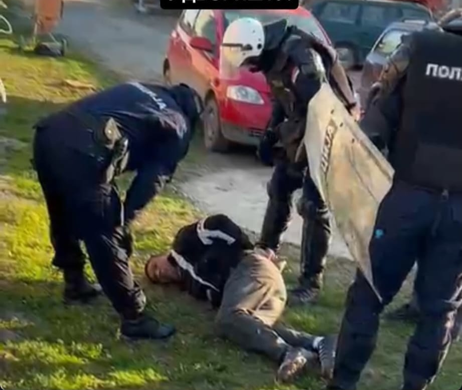 Пребијати сељака који те храни и проглашавати га државним непријатељем је злочин према сопственом народу! (видео)